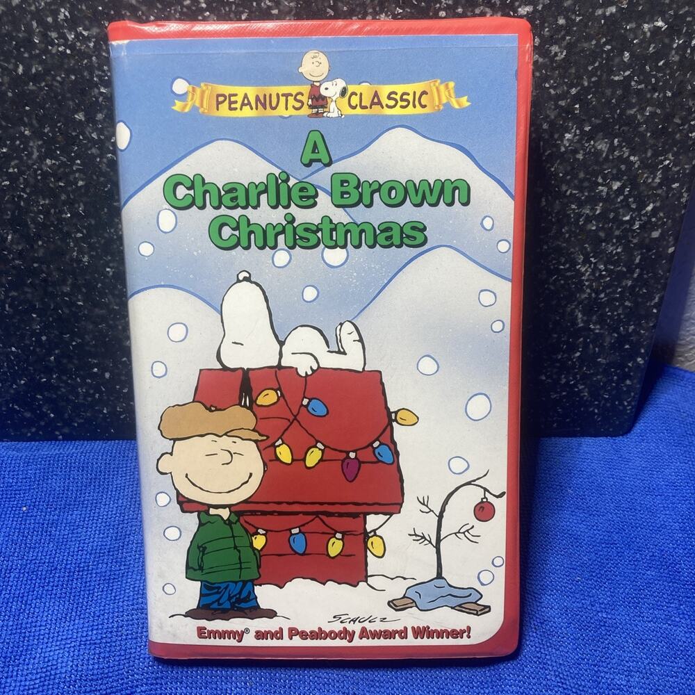 A Charlie Brown Christmas (1965) VHS Peanuts Classic Snoopy Holiday Clamshell